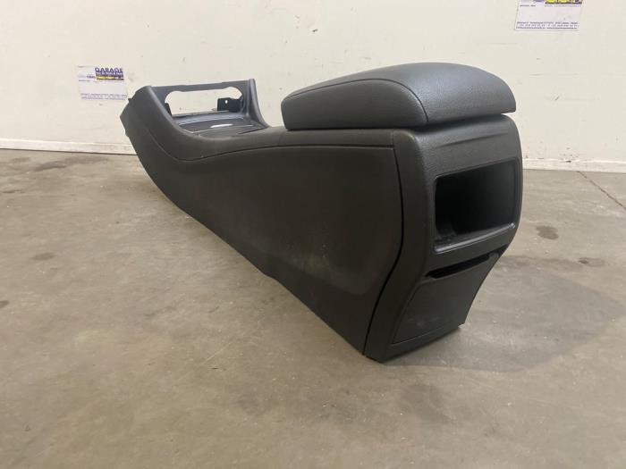 Middle console Mercedes CLA