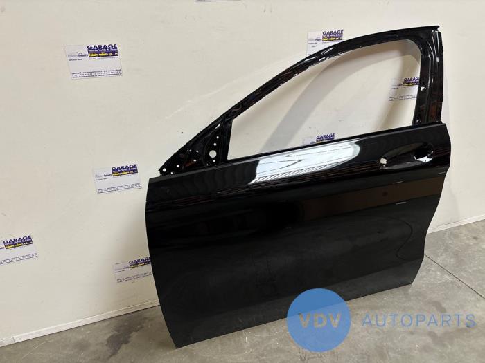 Portier 4Deurs links-voor Mercedes GLA