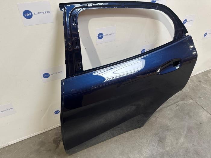 Drzwi lewe tylne wersja 4-drzwiowa Mercedes GLA