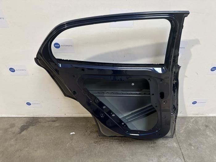 Drzwi lewe tylne wersja 4-drzwiowa Mercedes GLA