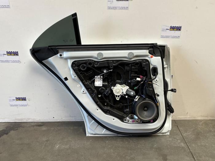 Tür 4-türig links hinten Mercedes CLA