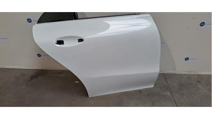 Tür 4-türig rechts hinten Mercedes CLA