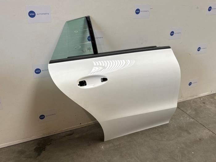 Portière 4portes arrière droite Mercedes CLA