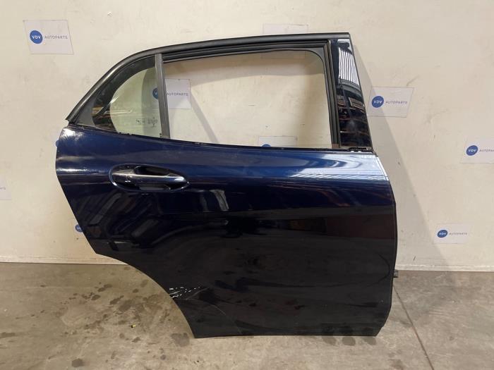 Puerta de 4 puertas derecha detrás Mercedes GLA