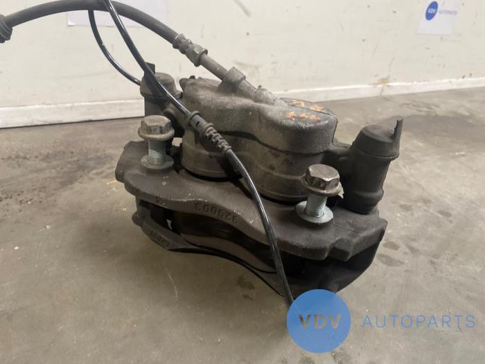 Zacisk hamulcowy prawy przód Mercedes Vito