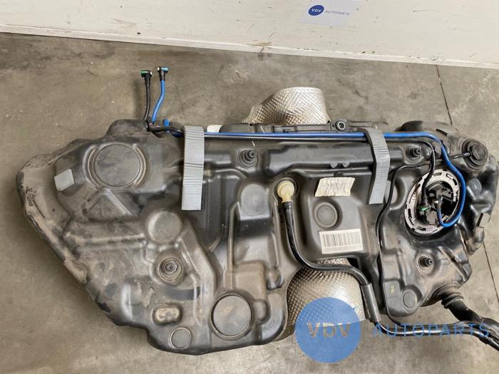 Réservoir de carburant Mercedes C-Klasse