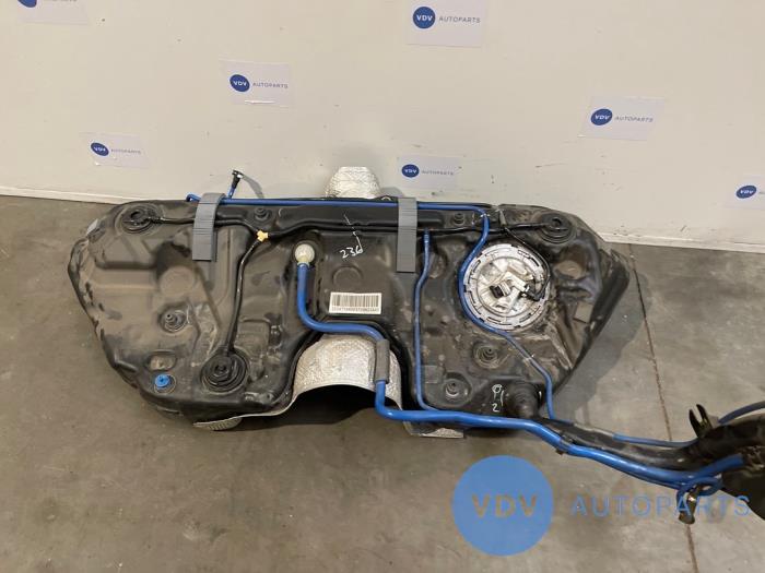 Zbiornik Mercedes GLC-Klasse