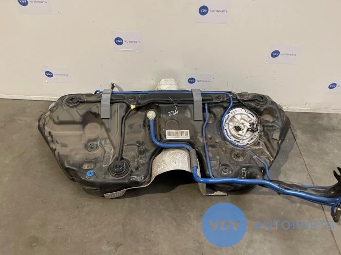 Zbiornik Mercedes GLC-Klasse