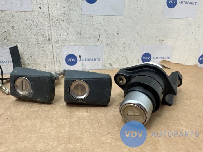 Zestaw zamków Mercedes E-Klasse