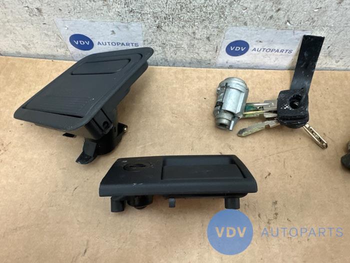 Zestaw zamków Mercedes E-Klasse