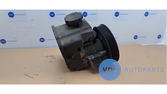 Power steering pump Mercedes C-Klasse