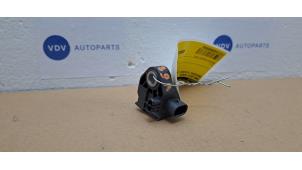 Gebruikte Snelheid Sensor Mercedes E (W213) E-200d 2.0 Turbo 16V Prijs € 18,15 Inclusief btw aangeboden door Autoparts Van De Velde