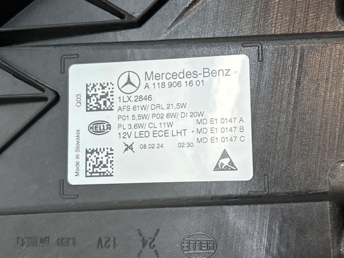 Scheinwerfer rechts Mercedes CLA