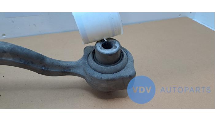 Wahacz zawieszenia prawy przód Mercedes E-Klasse