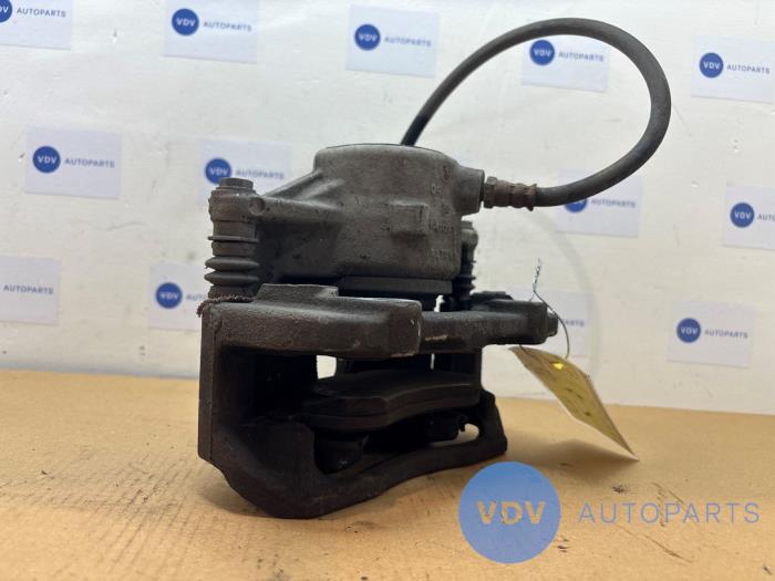 Etrier de frein (pince) avant gauche Mercedes E-Klasse