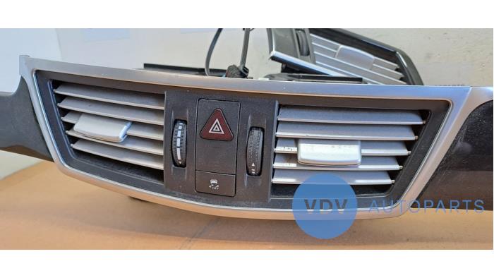 Bande décorative de tableau de bord Mercedes E-Klasse