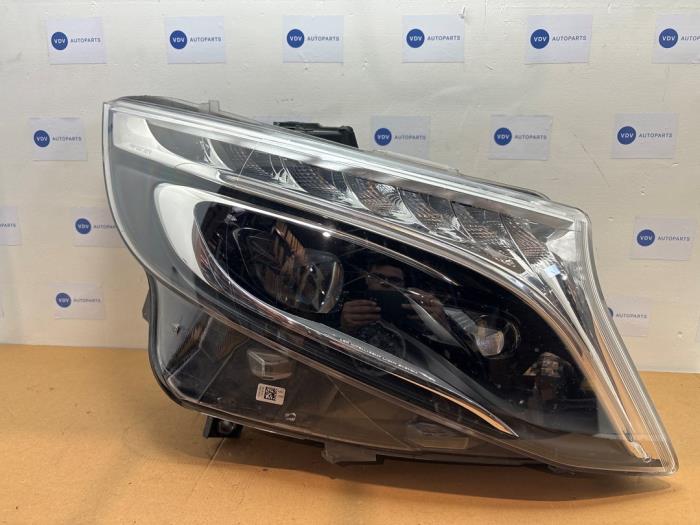 Headlight, right Mercedes V-Klasse