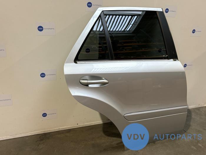 Tür 4-türig rechts hinten Mercedes ML-Klasse