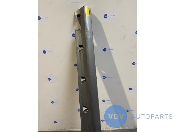 Próg lewy Mercedes ML-Klasse