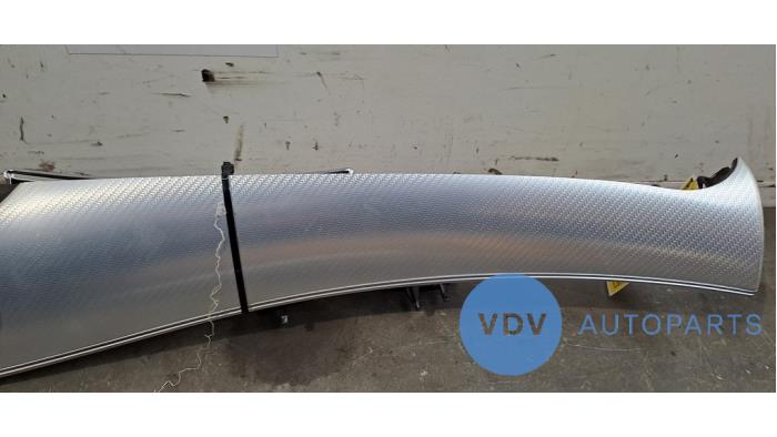 Embellecedore para tablero de instrumentos Mercedes E-Klasse