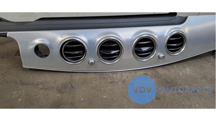 Embellecedore para tablero de instrumentos Mercedes E-Klasse