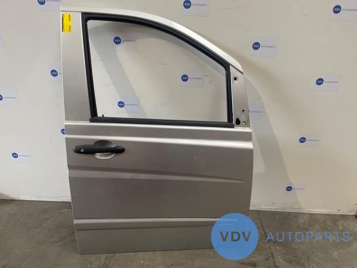 Door 2-door, right Mercedes Vito