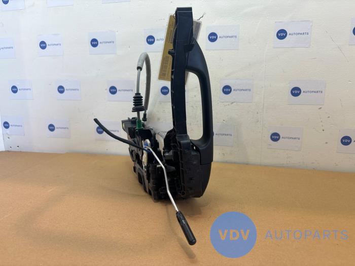 Serrure portière mécanique 2portes droite Mercedes Vito