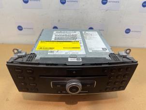 Gebruikte Radio Mercedes C (W204) 2.2 C-200 CDI 16V Prijs € 181,50 Inclusief btw aangeboden door Autoparts Van De Velde