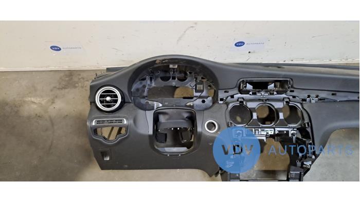 Panel Mercedes GLC-Klasse