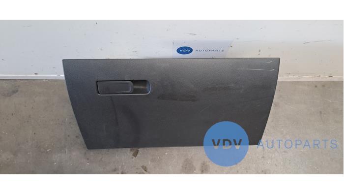 Boîte à gants Mercedes CLA