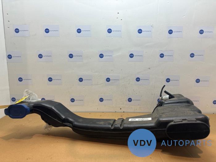 Front windscreen washer reservoir Mercedes GLE