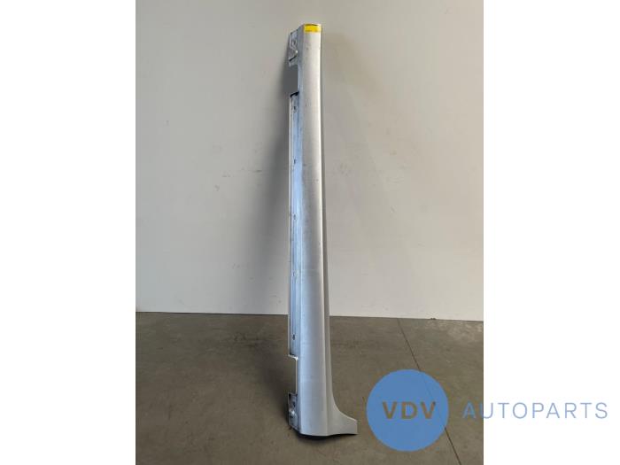 Sill, left Mercedes CLS-Klasse