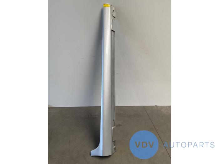 Próg prawy Mercedes CLS-Klasse