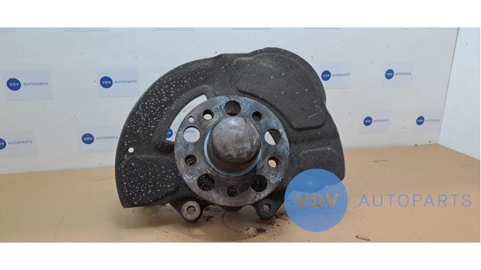 Knuckle, front right Mercedes CLS-Klasse