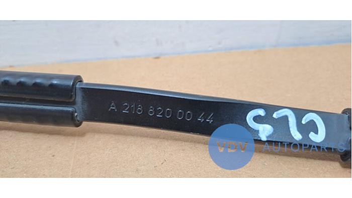 Front wiper arm Mercedes CLS-Klasse