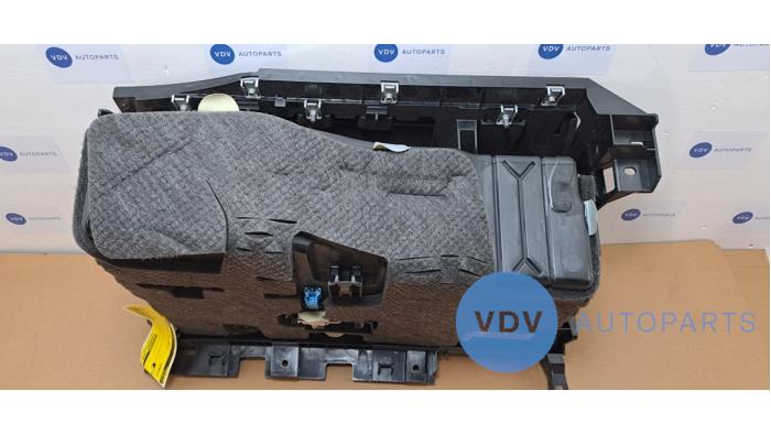 Glovebox Mercedes CLS-Klasse