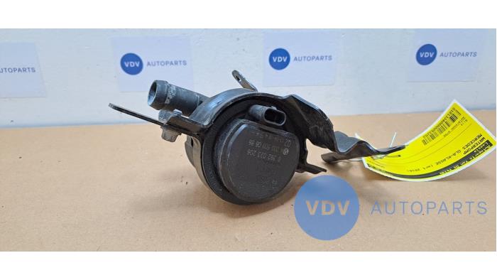Waterpomp Mercedes GLA