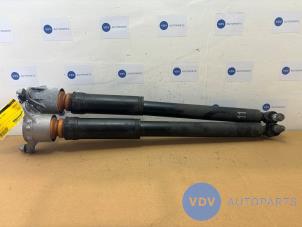 Gebruikte Schokbreker set Mercedes A (W176) 1.6 A-180 16V Prijs € 36,30 Inclusief btw aangeboden door Autoparts Van De Velde