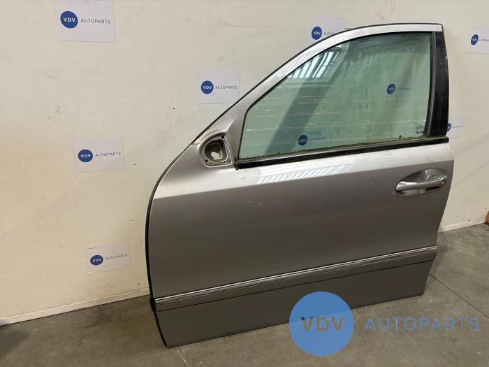 Tür 4-türig links vorne Mercedes E-Klasse