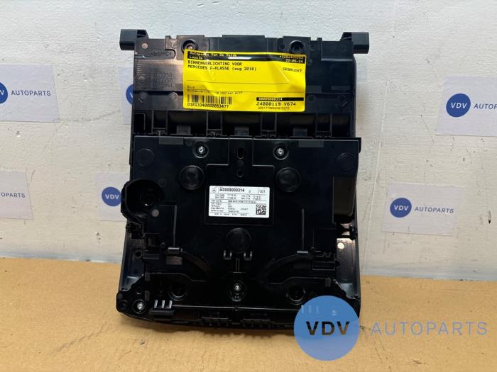 Oswietlenie wewnetrzne przód Mercedes A-Klasse