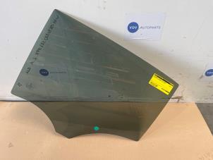 Gebruikte Deurruit 4Deurs links-achter Mercedes GLA (156.9) 2.0 200 Turbo 16V 4-Matic Prijs € 42,35 Inclusief btw aangeboden door Autoparts Van De Velde