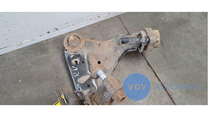 Knuckle, front right Mercedes Vito