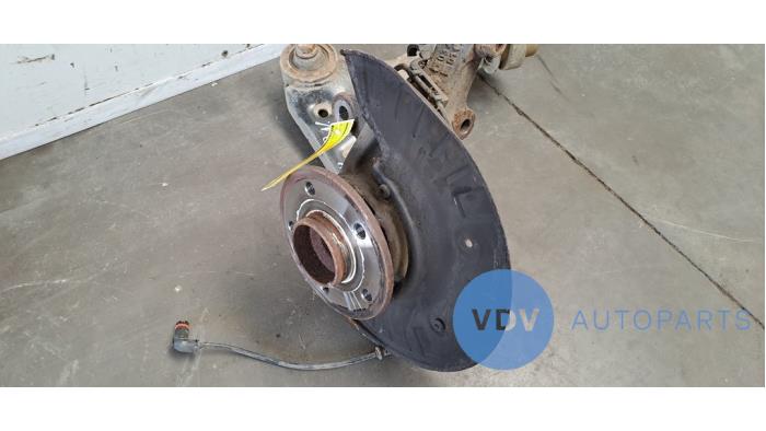 Knuckle, front right Mercedes Vito