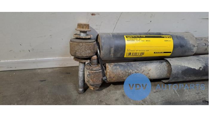 Stoßdämpferset Mercedes Vito