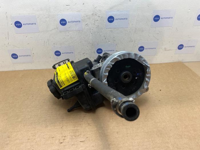 Power steering pump Mercedes E-Klasse