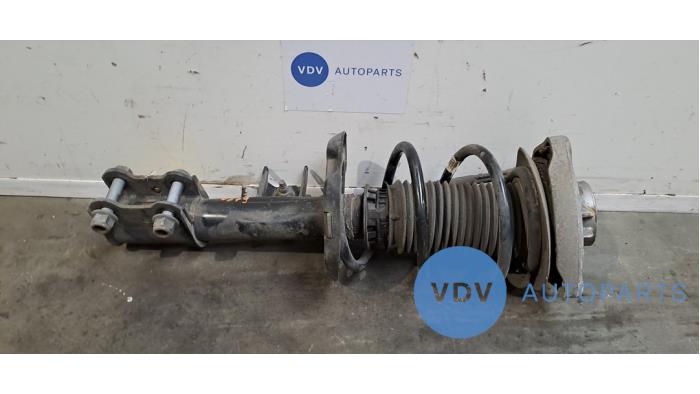 Fronts shock absorber, left Mercedes CLA