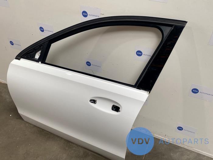 Portier 4Deurs links-voor Mercedes C-Klasse