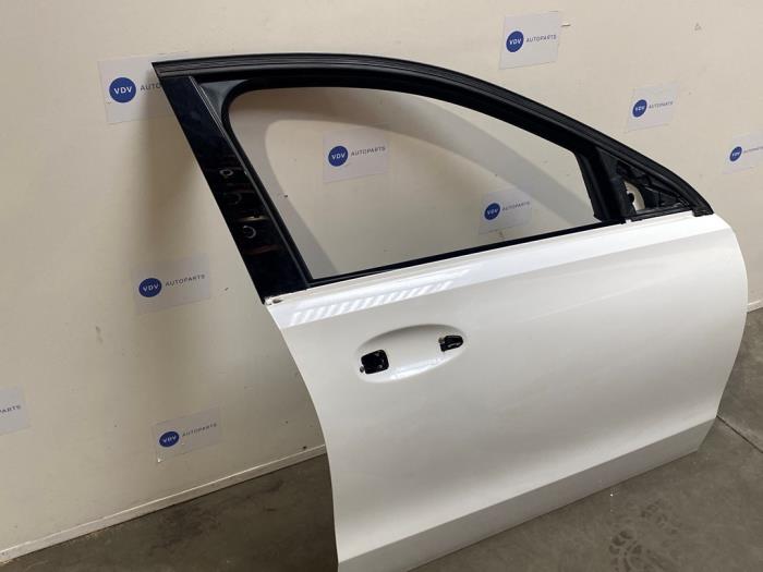 Drzwi prawe przednie wersja 4-drzwiowa Mercedes C-Klasse