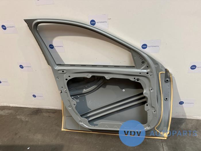 Door 4-door, front left Mercedes C-Klasse