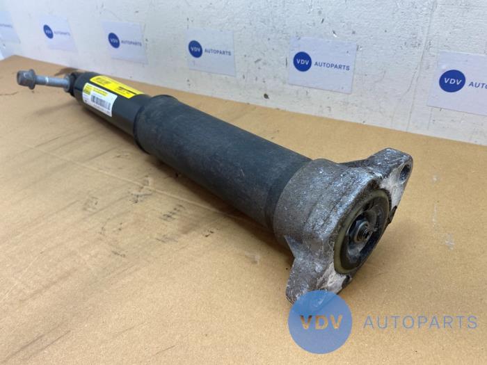 Amortisseur arrière gauche Mercedes E-Klasse